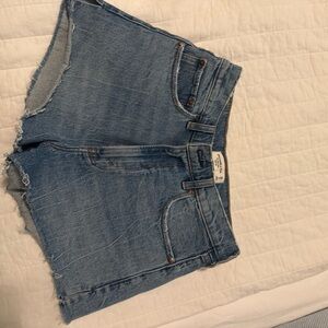 Abercrombie the mom short high rise Women's Blue Denim Shorts